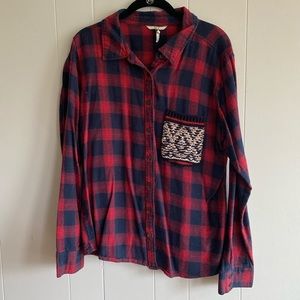 BKE Flannel with pocket detail